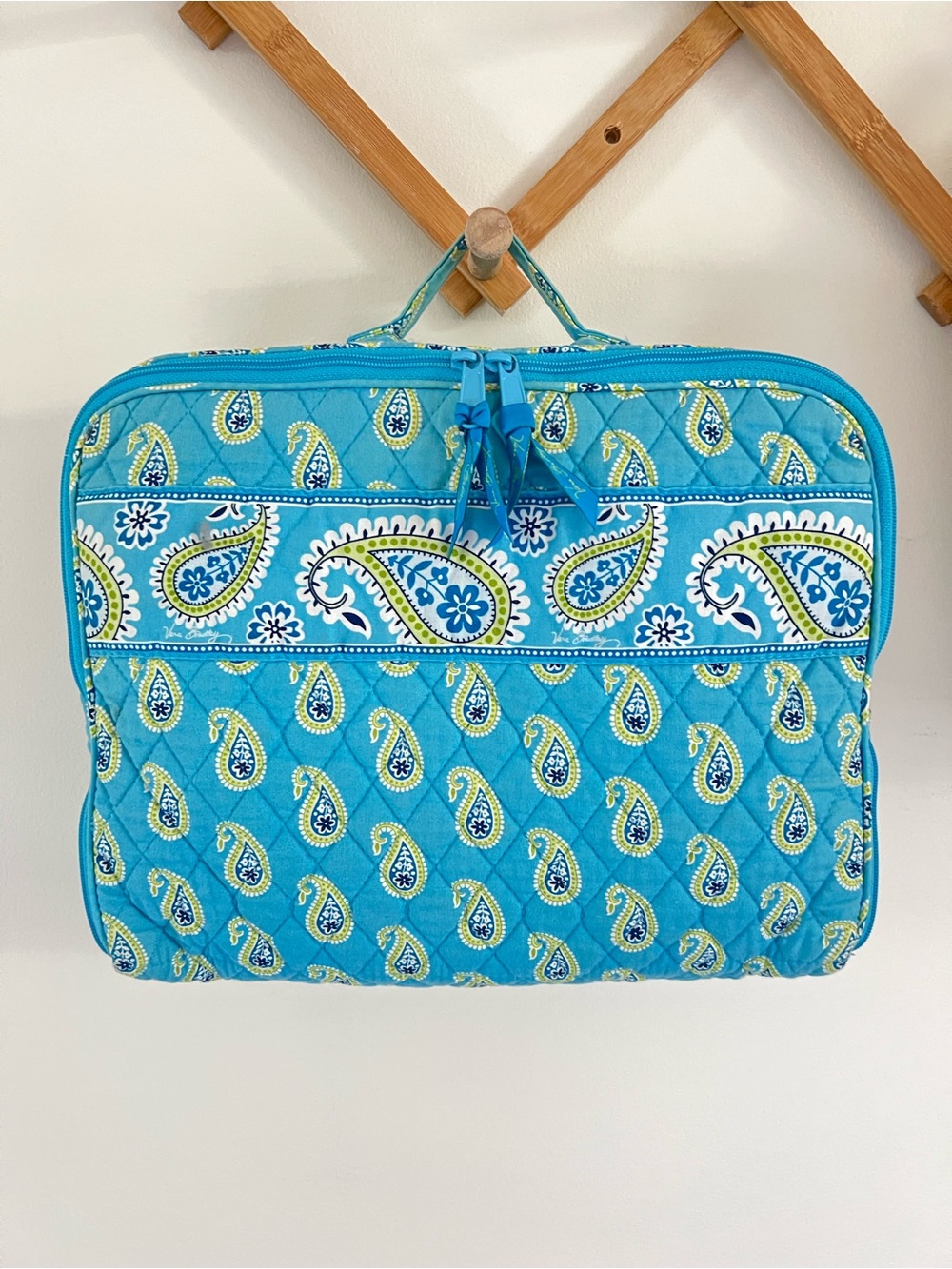 Vera Bradley Bermuda Blue Travel Case